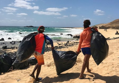 limpieza playas voluntario